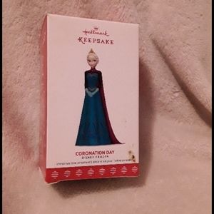 Hallmark Christmas Frozen Anna Ornament
